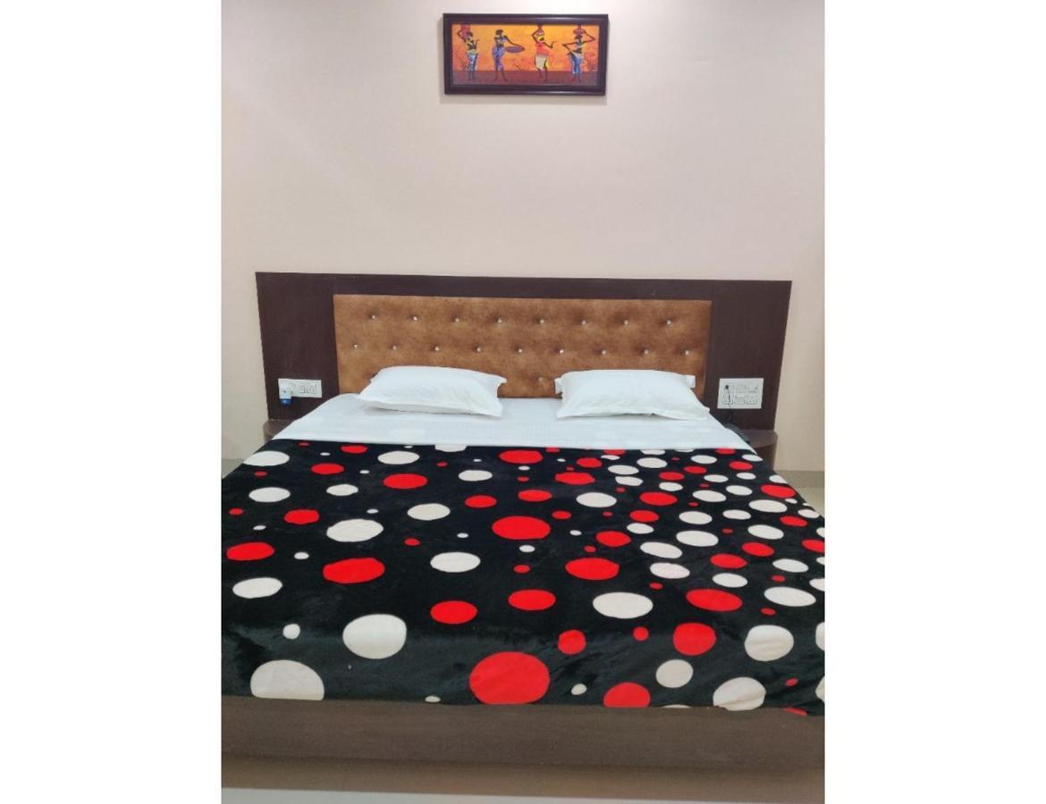 Hotel Pragati, Chanderi, Mp Exterior photo